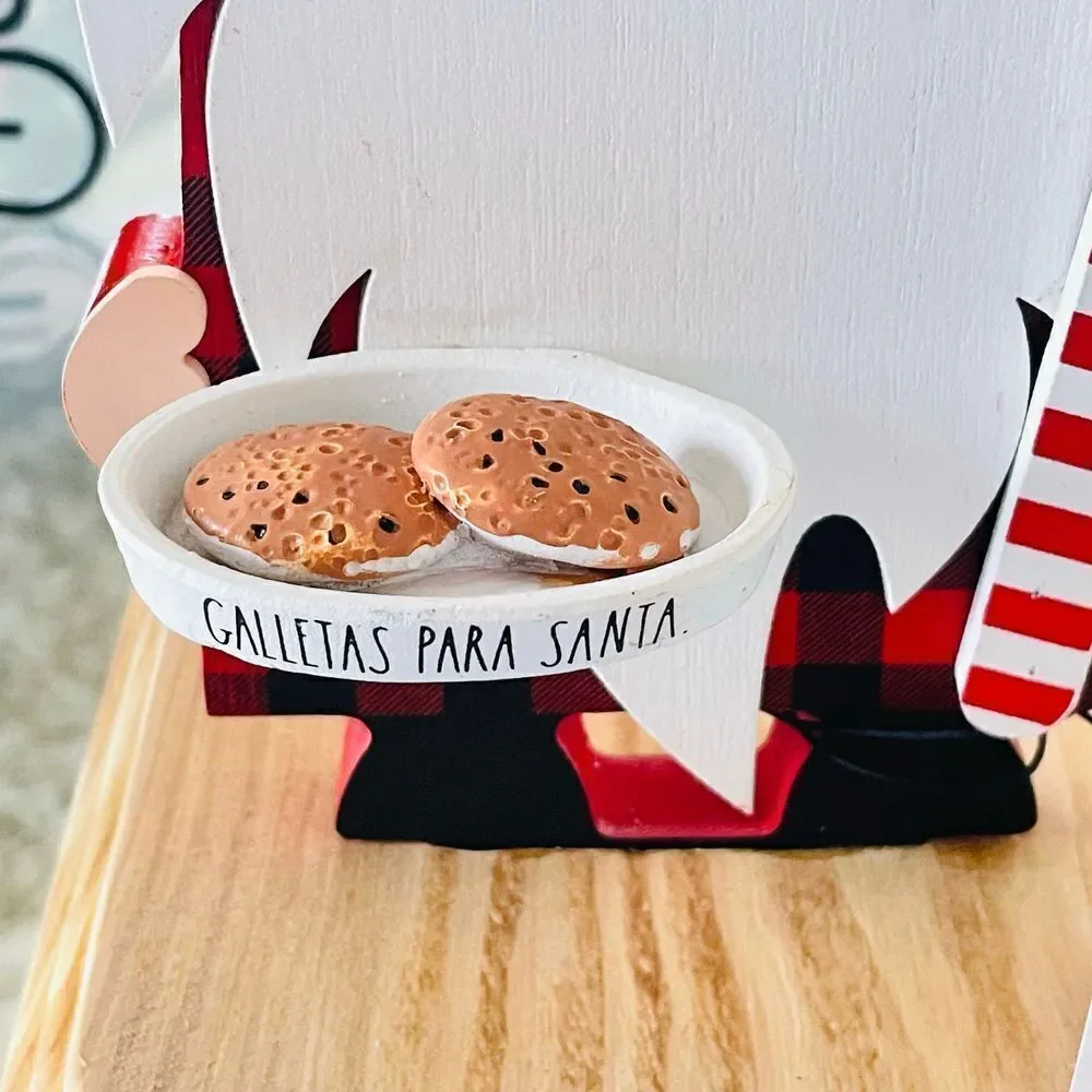 NEW Rae Dunn ‘FELIZ NAVIDAD’ Wooden Gnome Paper Towel Holder